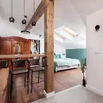 Apartment The Vitrail - By Upstairs *