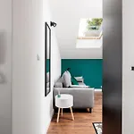 The Vitrail - By Upstairs Apartment *