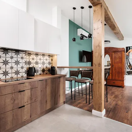 The Vitrail - By Upstairs Apartmán