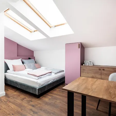 Apartmán The Vitrail - By Upstairs *