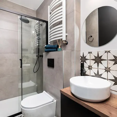 The Vitrail - By Upstairs Apartmán