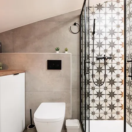 The Vitrail - By Upstairs * 克拉科夫