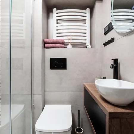 The Vitrail - By Upstairs 克拉科夫