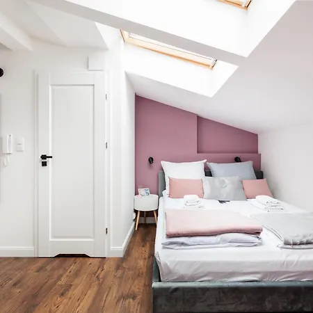 The Vitrail - By Upstairs * 克拉科夫