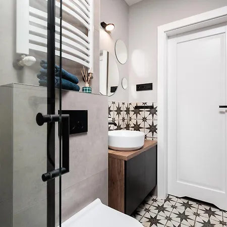 The Vitrail - By Upstairs 克拉科夫