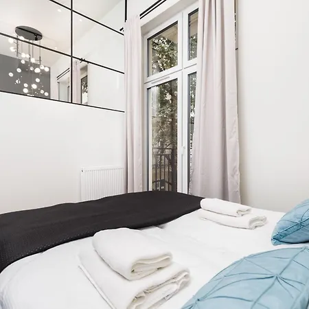 The Vitrail - By Upstairs Appartamento Cracovia